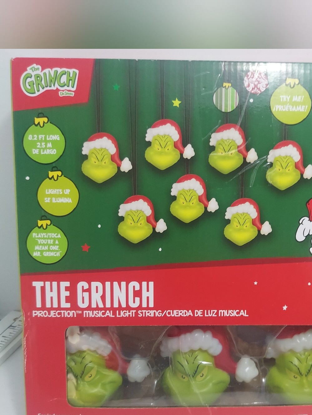 The Grinch Musical Light String - Green & Red Grinch Heads